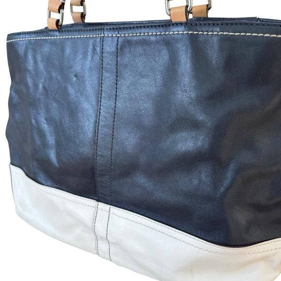 Coach navy blue embossed leather shoulder bag purse - Picture 3 of 11